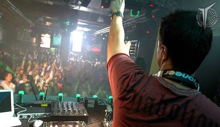 PROGRESS YOUR MIND @ 13.10.2007 - Dopler, Bratislava, report: eruvie